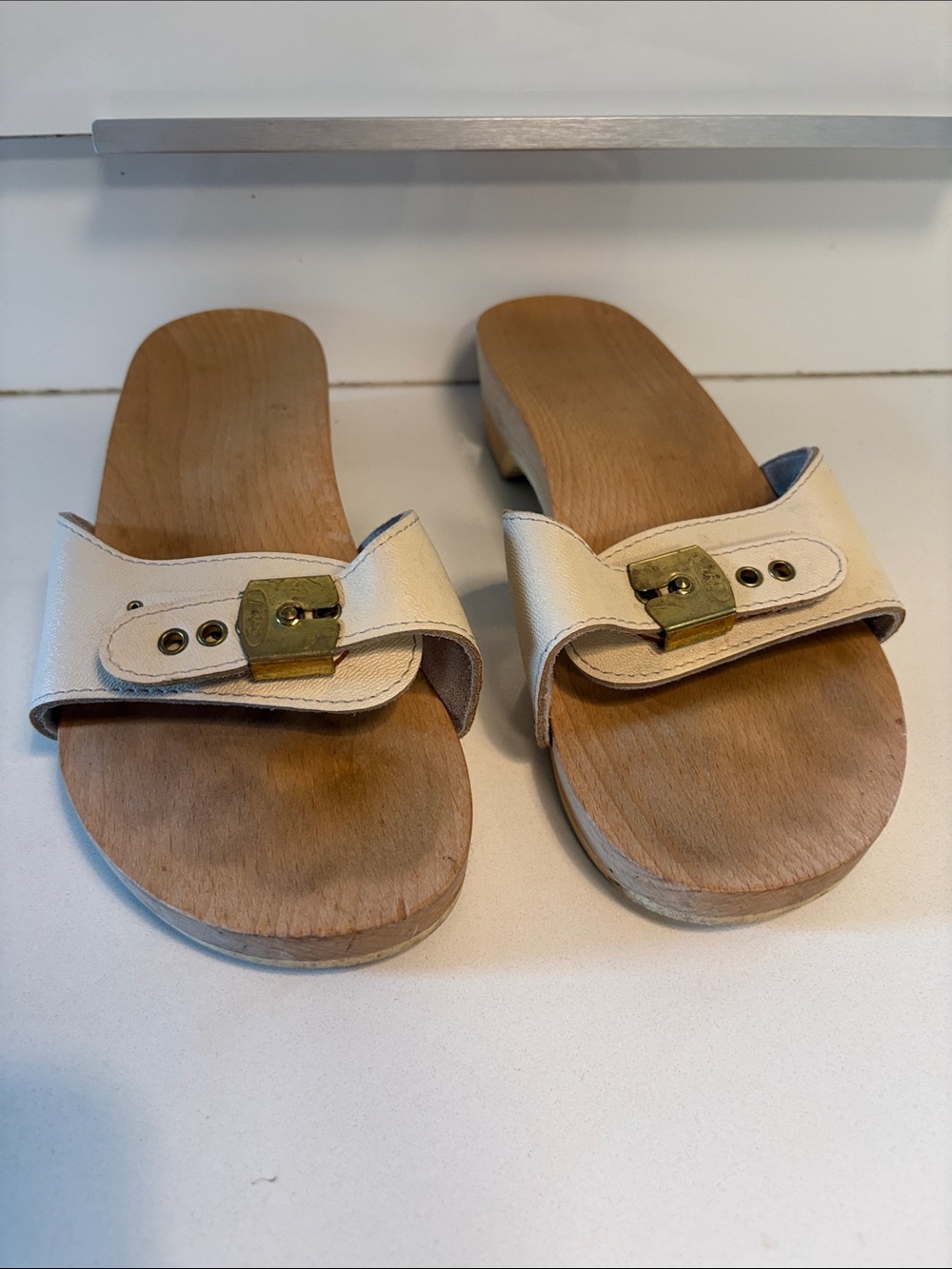 Vintage Dr Scholl’s Cream Leather Clogs with Gold Buckle